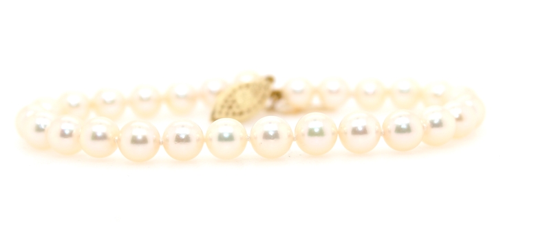 Estate pearl bracelet 6 x 6.5mm 7 inches long